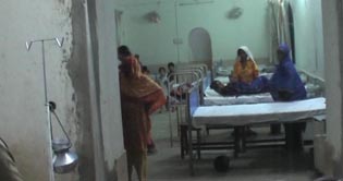 Patients, relatives protest against hospital administration in Hala  